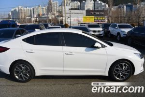 Hyundai AVANTE 1.6 2020 года из Южной Кореи