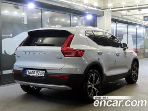 Volvo XC40 B4 Inscription 2021 года из Южной Кореи