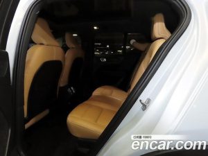 Volvo XC40 B4 Inscription 2021 года из Южной Кореи