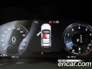 Volvo XC40 B4 Inscription 2021 года из Южной Кореи