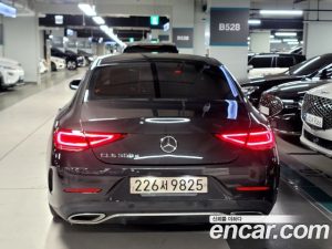 Mercedes-Benz CLS-Class CLS300d AMG Line 2020 года из Южной Кореи