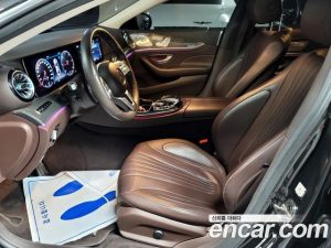 Mercedes-Benz CLS-Class CLS300d AMG Line 2020 года из Южной Кореи