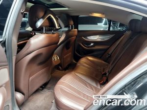 Mercedes-Benz CLS-Class CLS300d AMG Line 2020 года из Южной Кореи