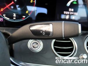 Mercedes-Benz E-Class E220d 4MATIC AMG Line 2021 года из Южной Кореи