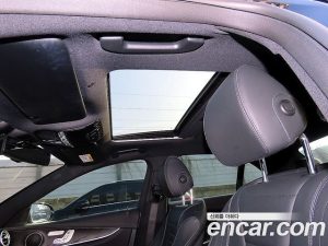 Mercedes-Benz E-Class E220d 4MATIC AMG Line 2021 года из Южной Кореи
