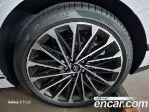 Hyundai Grandeur Calligraphy 2023 года из Южной Кореи
