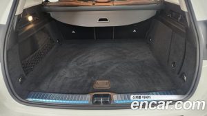 Mercedes-Benz GLE-Class GLE300d 4MATIC 2023 года из Южной Кореи