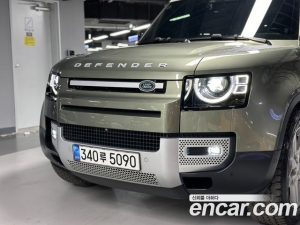 Land Rover Defender 110 D240 SE 2020 года из Южной Кореи
