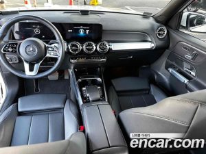 Mercedes-Benz GLB-Class GLB200 d 2023 года из Южной Кореи