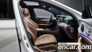 Mercedes-Benz E-Class E250 Avantgarde 2021 года из Южной Кореи