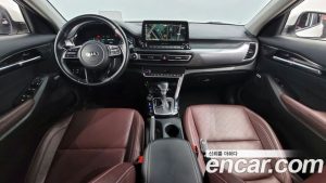 Kia Seltos Дизель 1.6 2WD 2020 года из Южной Кореи