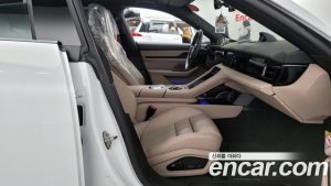 Porsche Taycan Base 2023 года из Южной Кореи