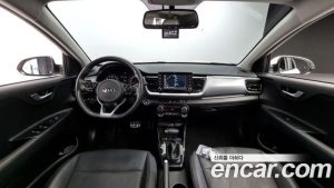 Kia Stonic 1.4 2020 года из Южной Кореи