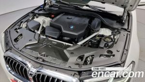 BMW 5-Series 520i Luxury 2021 года из Южной Кореи