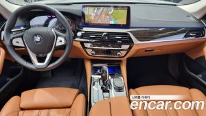 BMW 5-Series 520i Luxury 2021 года из Южной Кореи