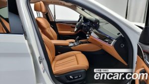 BMW 5-Series 520i Luxury 2021 года из Южной Кореи