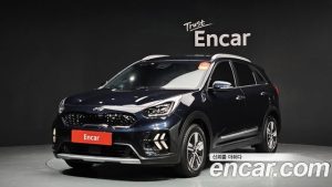 Kia Niro 1.6 HEV 2021 года из Южной Кореи