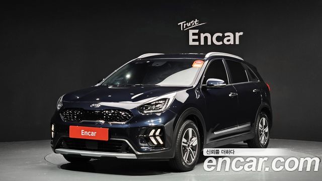 Kia Niro 1.6 HEV 2021 года из Кореи