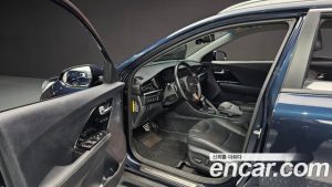Kia Niro 1.6 HEV 2021 года из Южной Кореи