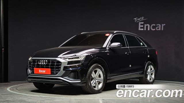 Audi Q8 45 TDI 4WD Premium 2021 года из Кореи