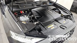 Audi Q8 45 TDI 4WD Premium 2021 года из Южной Кореи