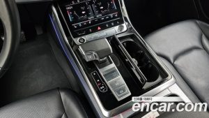 Audi Q8 45 TDI 4WD Premium 2021 года из Южной Кореи