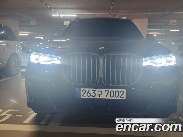 BMW X7 xDrive 40i M Sport 6인승 2021 года из Кореи