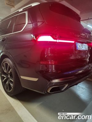 BMW X7 xDrive 40i M Sport 6인승 2021 года из Южной Кореи