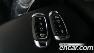 Hyundai Venue 1.6 Flux 2021 года из Южной Кореи