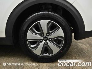 Kia Niro 1.6 HEV 2021 года из Южной Кореи