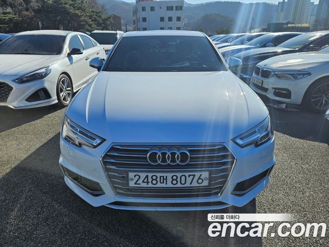 Audi A4 40 TFSI Premium 2019 года из Кореи