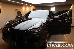 Porsche Cayenne 4.0 Turbo Coupe 2020 года из Южной Кореи