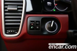 Porsche Cayenne 4.0 Turbo Coupe 2020 года из Южной Кореи