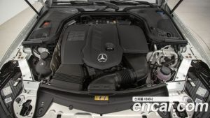 Mercedes-Benz E-Class E300d 4MATIC Coupe 2023 года из Южной Кореи