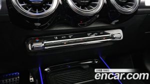 Mercedes-Benz GLB-Class GLB250 4MATIC 2021 года из Южной Кореи