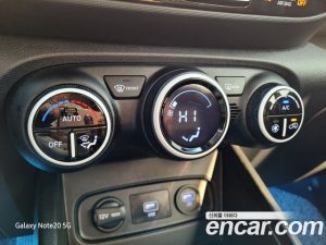 Hyundai Venue 1.6 Flux 2020 года из Южной Кореи