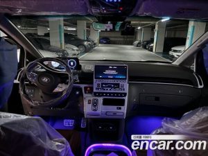 Hyundai Staria 4WD Lounge 9-Seater 2024 года из Южной Кореи