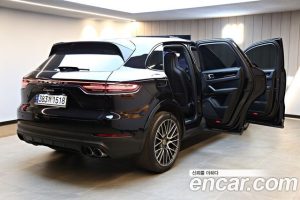 Porsche Cayenne 3.0 2021 года из Южной Кореи