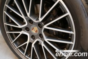 Porsche Cayenne 3.0 2021 года из Южной Кореи