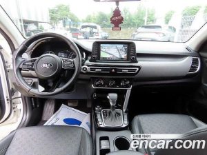 Kia Seltos Бензин 1.6 Turbo 2WD 2022 года из Южной Кореи