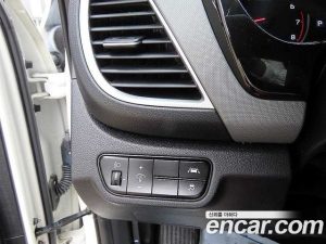 Kia Seltos Бензин 1.6 Turbo 2WD 2022 года из Южной Кореи