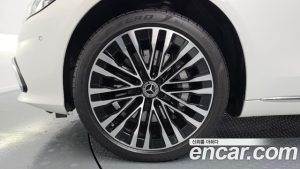 Mercedes-Benz S-Class S450L 4MATIC 2023 года из Южной Кореи
