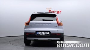 Volvo XC40 B4 Inscription 2021 года из Южной Кореи