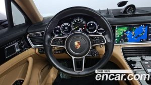 Porsche Panamera 2.9 AWD E-하이브리드 2020 года из Южной Кореи