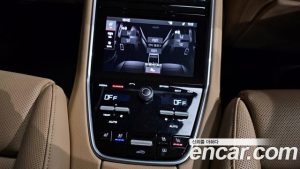 Porsche Panamera 2.9 AWD E-하이브리드 2020 года из Южной Кореи