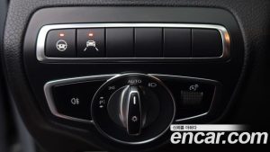 Mercedes-Benz C-Class C200 AMG Line 2021 года из Южной Кореи