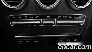 Mercedes-Benz C-Class C200 AMG Line 2021 года из Южной Кореи