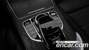 Mercedes-Benz C-Class C200 AMG Line 2021 года из Южной Кореи