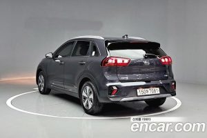 Kia Niro 1.6 HEV 2020 года из Южной Кореи