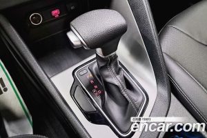 Kia Niro 1.6 HEV 2020 года из Южной Кореи